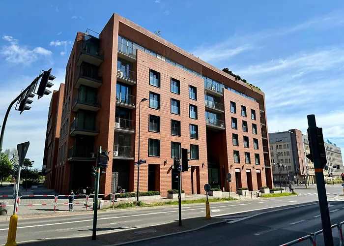 Black&white Angel كراكوفيا