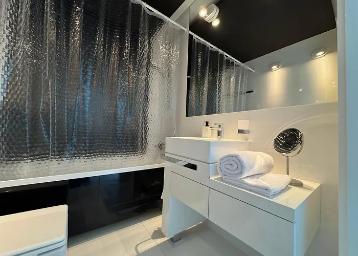 شقة Black&white Angel كراكوفيا